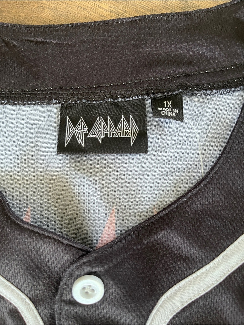 Def Leppard Baseball Jersey NWT - Picture 3 of 6